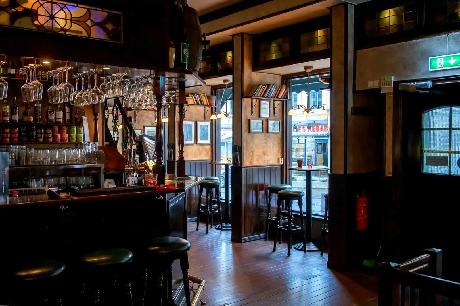 Lincoln Sports Bar
